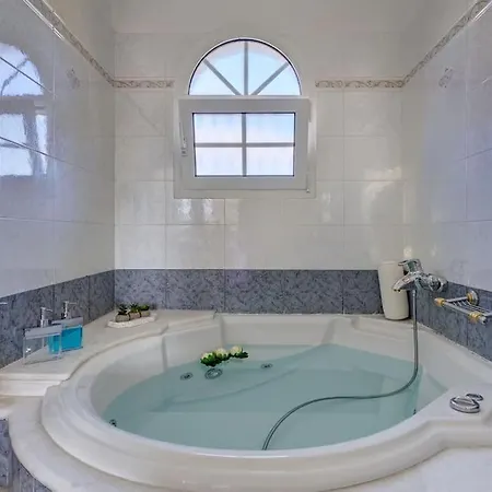 Chrysanthi Luxury In Salakos, With Pool & Jacuzzi, Near 别墅 Sálakos