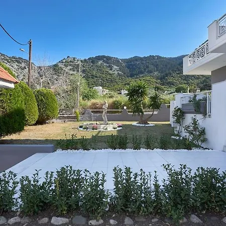 Chrysanthi Luxury In Salakos, With Pool & Jacuzzi, Near Sálakos