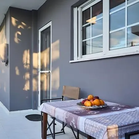 Chrysanthi Luxury In Salakos, With Pool & Jacuzzi, Near 别墅 Sálakos