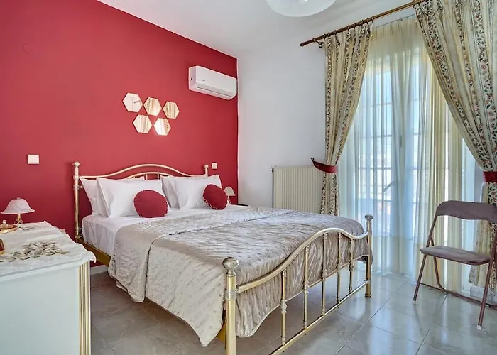 Villa Chrysanthi Luxury In Salakos, With Pool & Jacuzzi, Near Sálakos