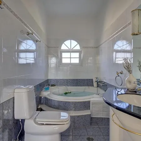 Chrysanthi Luxury In Salakos, With Pool & Jacuzzi, Near Sálakos