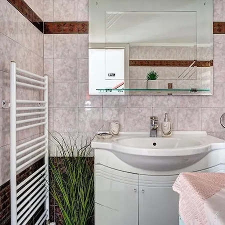 Chrysanthi Luxury In Salakos, With Pool & Jacuzzi, Near