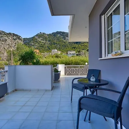 Chrysanthi Luxury In Salakos, With Pool & Jacuzzi, Near Sálakos