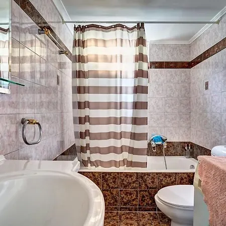 빌라 Chrysanthi Luxury In Salakos, With Pool & Jacuzzi, Near Sálakos