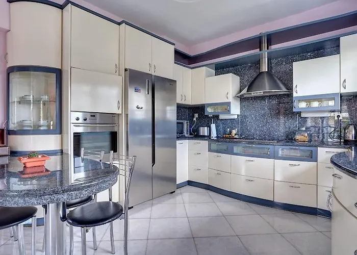 Chrysanthi Luxury In Salakos, With Pool & Jacuzzi, Near Villa