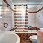 Villa Chrysanthi Luxury In Salakos, With Pool & Jacuzzi, Near Salakos