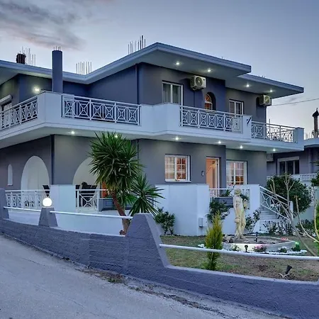 Chrysanthi Luxury In Salakos, With Pool & Jacuzzi, Near * Sálakos